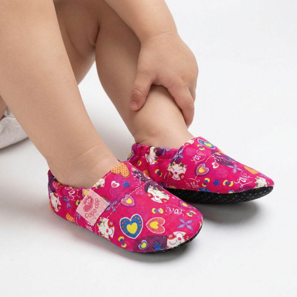 Detské textilné capačky Barefoot - Cyklámenové Cats Copa cop